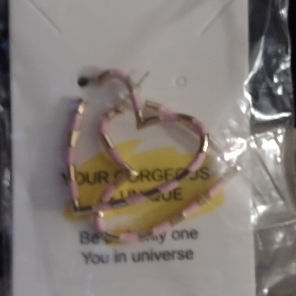 1" open hoop heart design in gold/pink hues - Picture 4 of 4